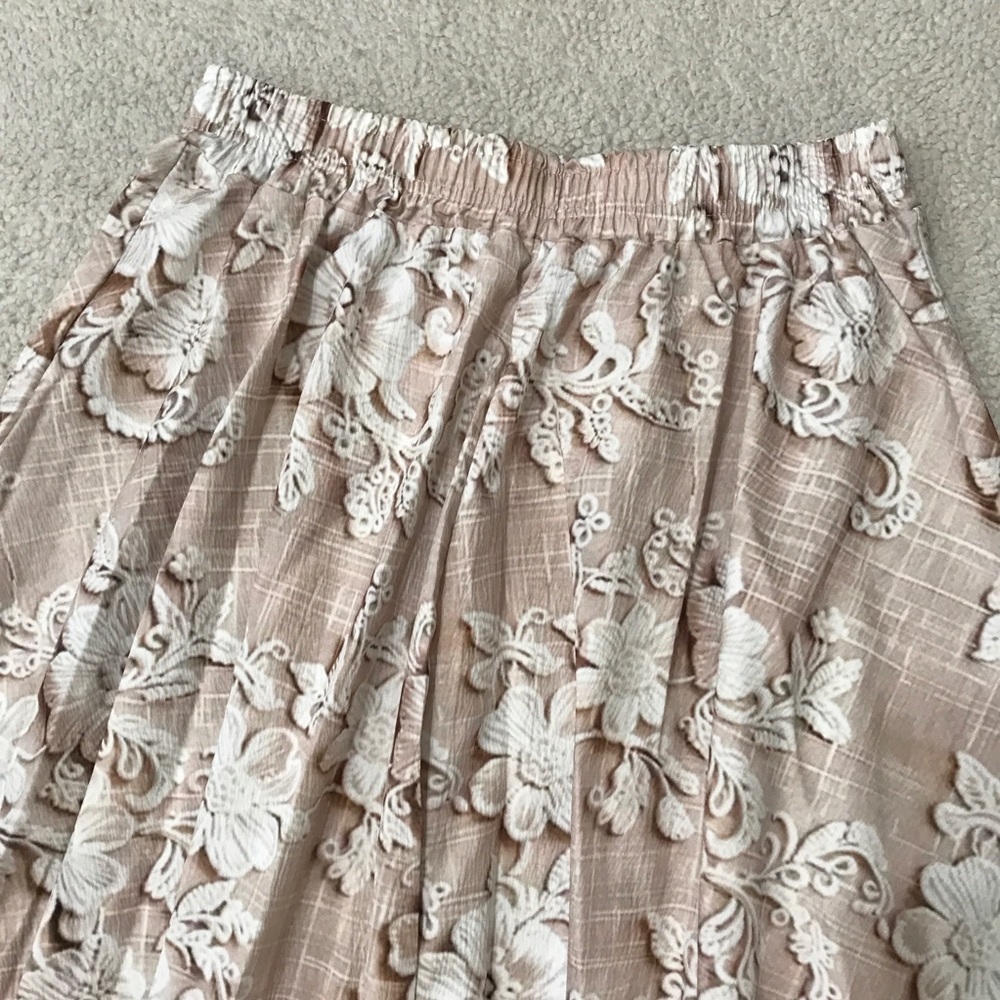 Midi Skirt NWOT Floral Lace Printed Length 34” Beige Size L - Picture 3 of 11